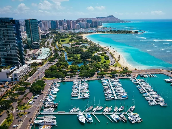 Vue aérienne de Ala Moana Beach Park à Honolulu