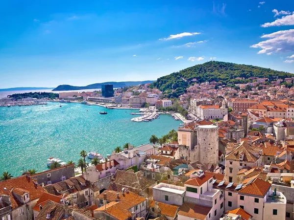 Vue aérienne du front de mer de Split, Croatie